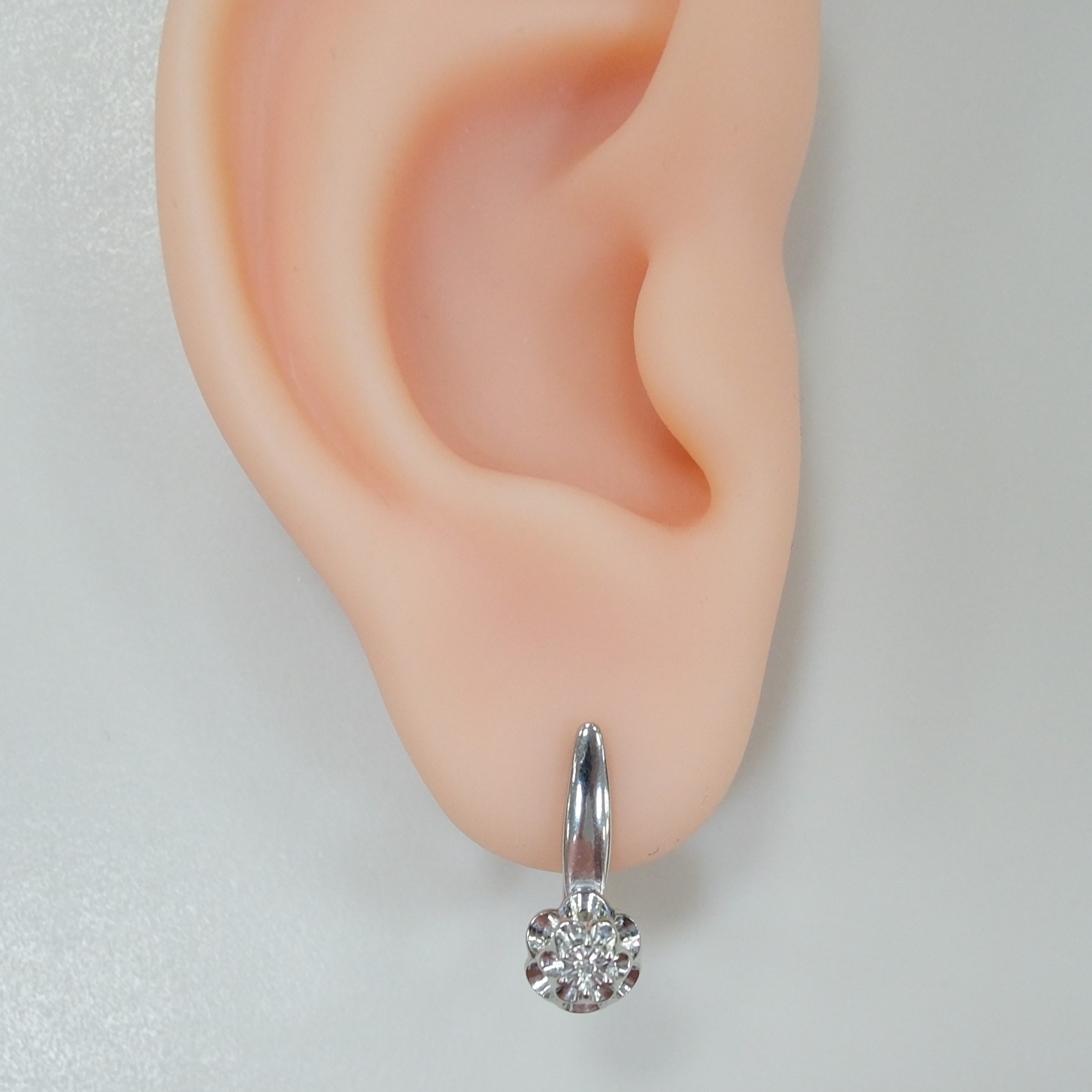 Серебряные серьги с бриллиантами "Цветы"